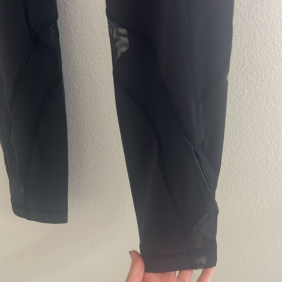 Lululemon inspire tight II black mesh legging size 6 - Picture 5 of 8